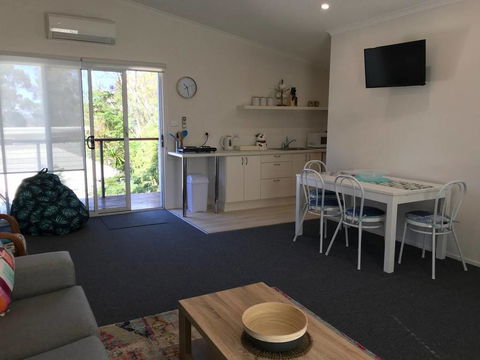 The Lake Guesthouse - Accommodation Bookings 2