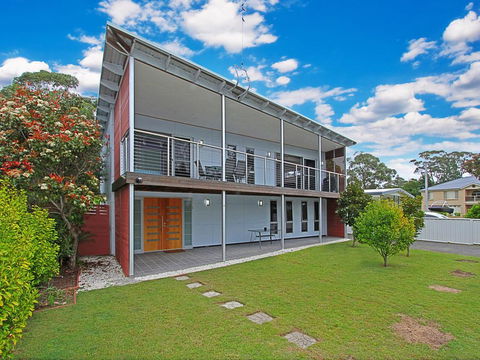 The Lake House - Lake Conjola - Accommodation Bookings 2
