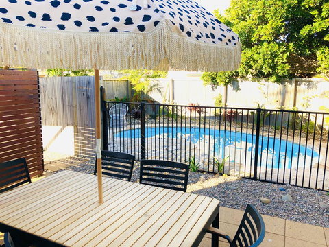 The Lazy Llama - Accommodation Bookings 2