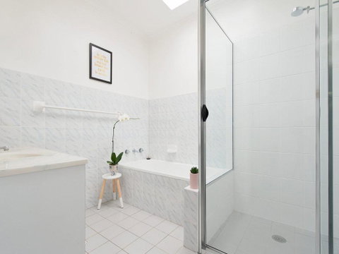 The Loft @ Fingal Bay - Accommodation Bookings 3