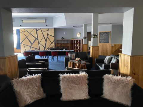 The Menai Hotel - Accommodation Bookings 1