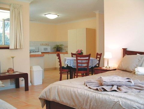 The Nosh & Nod - Avon Terrace - Accommodation Bookings 1