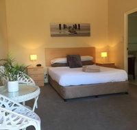 The Nosh  Nod - Howick Street - Accommodation Bookings