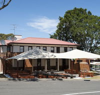 The Oaks Hotel - Accommodation Bookings