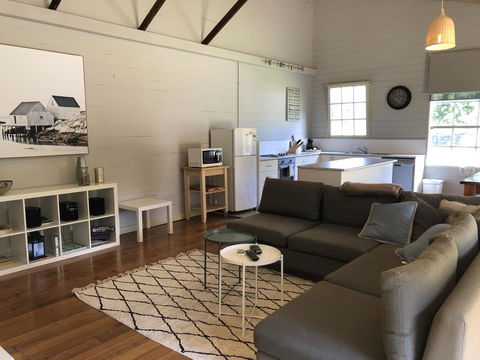 The Old Coolstore - Braeburn Apt - Accommodation Bookings 2