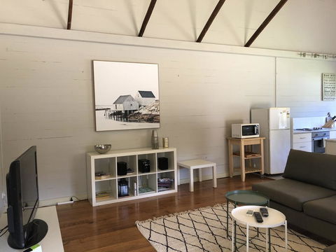 The Old Coolstore - Braeburn Apt - Accommodation Bookings 3