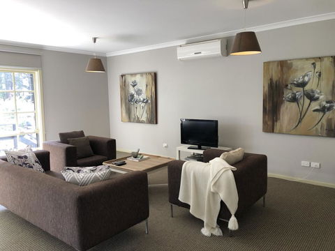 The Old Coolstore - Jonathon Apartment - Accommodation Bookings 0