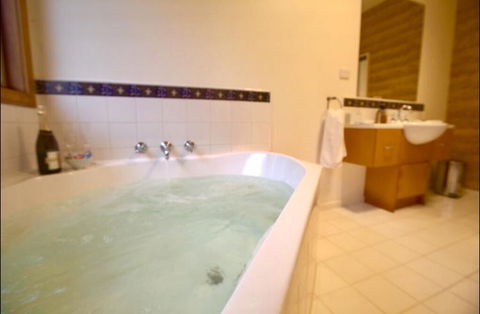 The Orchard Luxury Accommodation - Accommodation Bookings 2