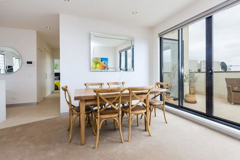THE PENTHOUSE - MORNINGTON - Accommodation Bookings 2