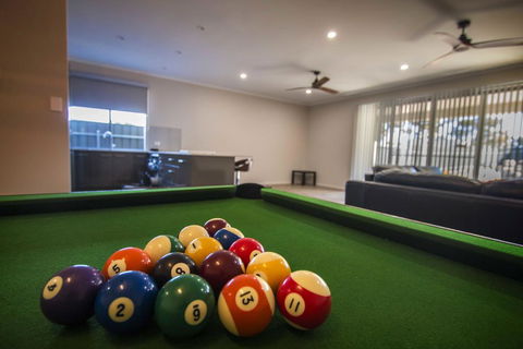 The Races Complex - Accommodation Bookings 3