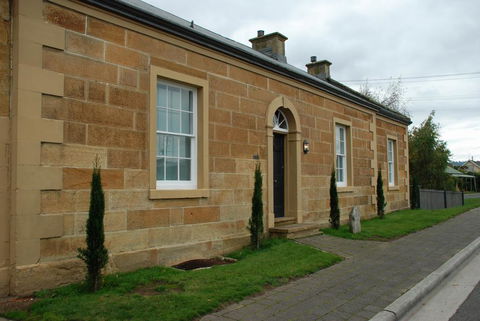 The Red Feather Inn - Accommodation Bookings 1