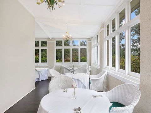 The Robertson Hotel - Accommodation Bookings 3