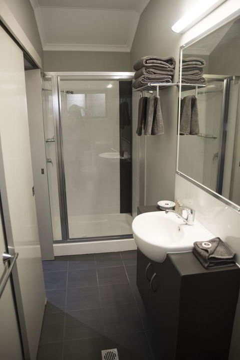 The Rocks Motel - Accommodation Bookings 3