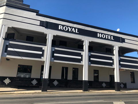 The Royal Hotel, Drouin - Accommodation Bookings 1