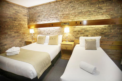 The Settlement Historic Hotel - Accommodation Bookings 1