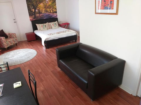 The Shelter Shed Garden Studio Apartment - Accommodation Bookings 1
