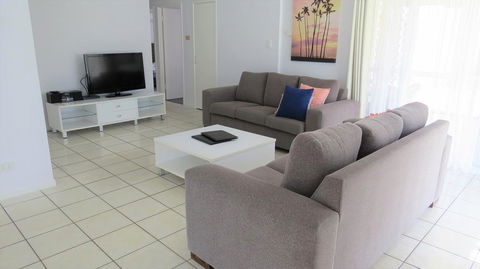 The Shores Holiday Apartments - Accommodation Bookings 1
