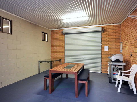 The Studio On The Lake @ Fishing Point, Lake Macquarie - Honestly Put The Line In And Catch Fish - Accommodation Bookings 2