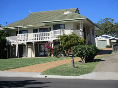 The Sun And The Sea In Hervey Bay - Accommodation Bookings 0