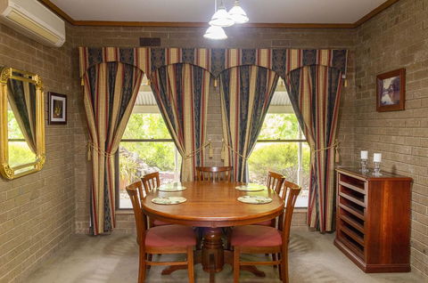 The Townhouse - Accommodation Bookings 3