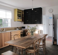 The White House - Accommodation Bookings