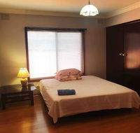 Thomastown antique house room 1 - Accommodation Bookings