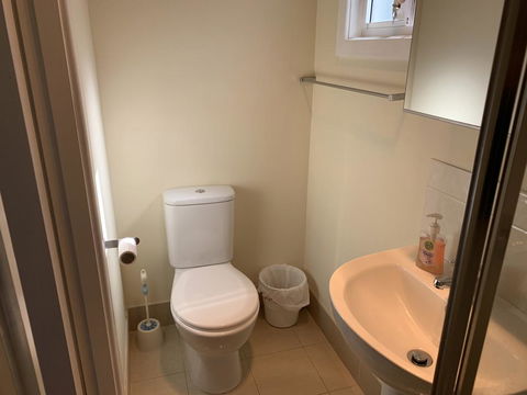 Thornleigh Garden View, Comfortable & Tranquil - Accommodation Bookings 3