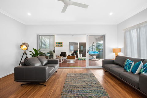 Three-Bed Family Entertainer Near Beach And Cafes - Accommodation Bookings 0
