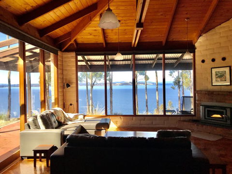 Tinderbox Cliff House - Accommodation Bookings 1