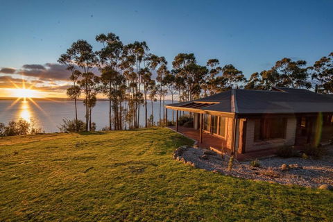 Tinderbox Cliff House - Accommodation Bookings 0