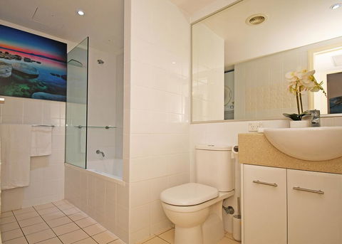 Tingeera Luxury Beachfront Apartments - Accommodation Bookings 3