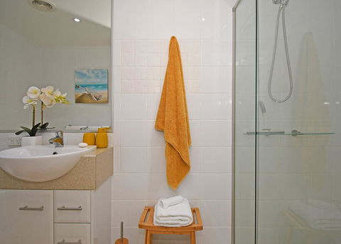 Tingeera Luxury Beachfront Apartments - Accommodation Bookings 2