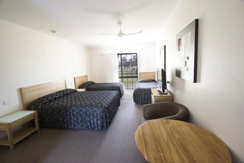 Tocumwal Golf Resort - Accommodation Bookings 2