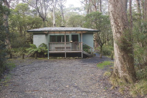 Toms Cabin - Accommodation Bookings 1