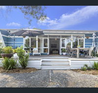 Toot Toot  50s Classic Beach House with Bungalow