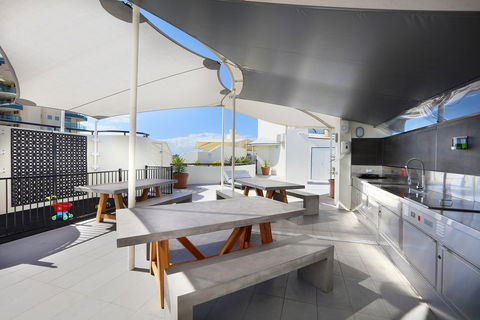 Top Floor Unit At The Caribbean Resort Mooloolaba - Accommodation Bookings 1