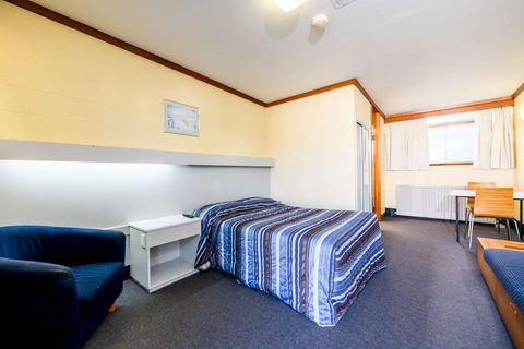 Top Of The Town Hotel Motel - Accommodation Bookings 3