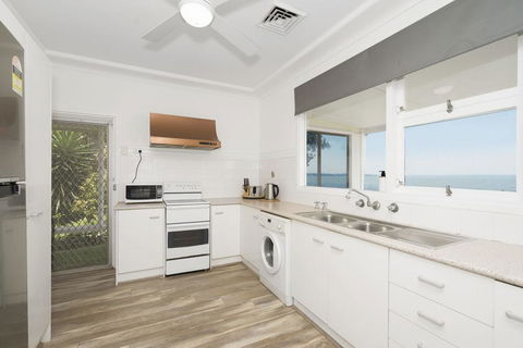 Toukley Lakefront House,Toukley - Accommodation Bookings 3