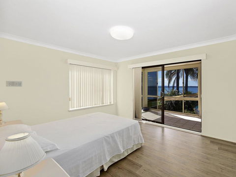Toukley Waterfront House - Accommodation Bookings 1