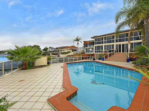 Toukley Waterfront House - Accommodation Bookings 2