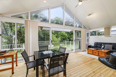 TRANQUIL AT HIBBARD - Accommodation Bookings 0