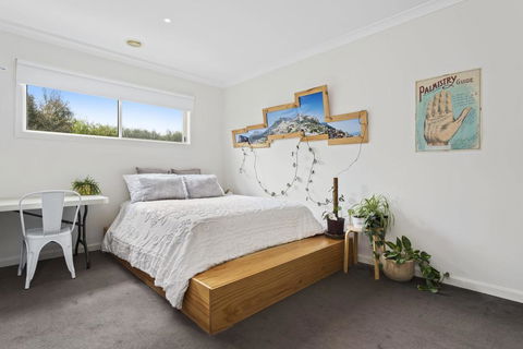 TRANQUIL HAVEN - MOUNT ELIZA - Accommodation Bookings 1