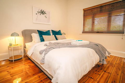 Treasure On Bagot-Free Wifi/Netflix-Close To CBD - Accommodation Bookings 1