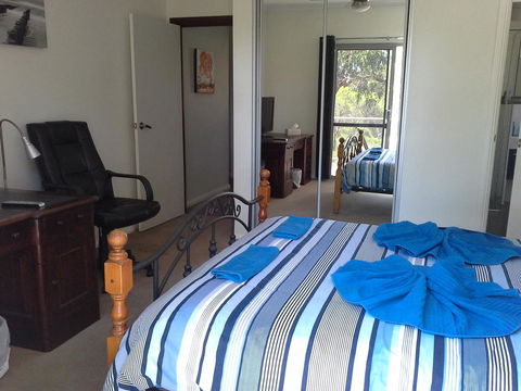 Tree Lodge - Accommodation Bookings 2