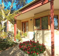 Treetops Hideaway - Accommodation Bookings