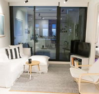 Trendy 1 Bedroom Apartment In The Heart Of Collingwood