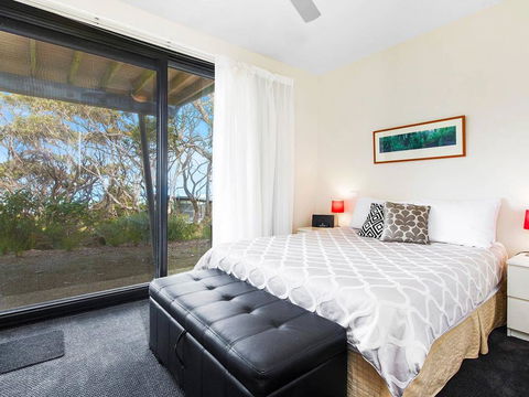 TREETOPS TERRACE 12 - A Luxury Skenes Creek Villa - Accommodation Bookings 3
