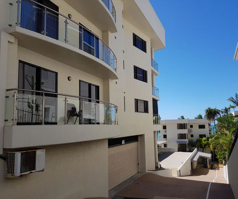 Trinity Beach Penthouse - Accommodation Bookings 1