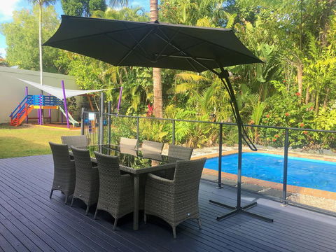 Tropical Private Open Space At Trinity - Accommodation Bookings 0