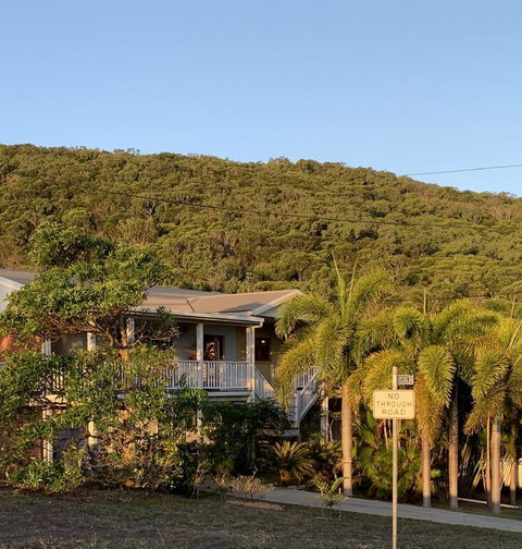 Tropical Styling - Accommodation Bookings 3